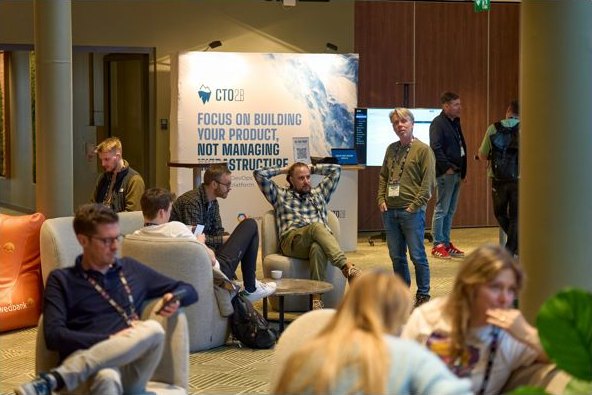 Lounge networking between sessions